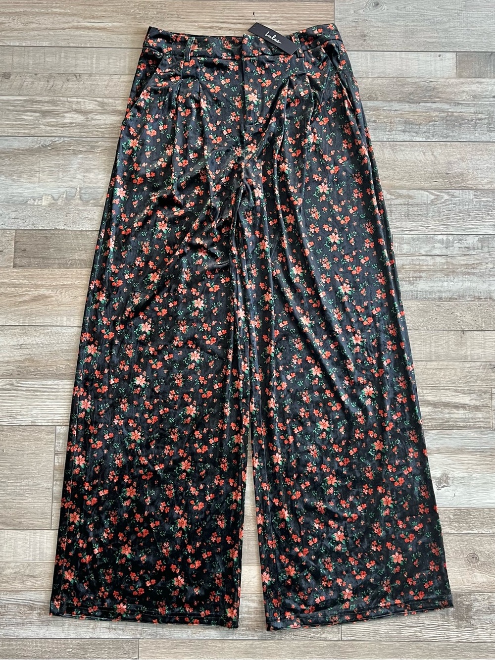 NWT Lulu’s Chic Splendor Velvet Floral High Rise Wide Leg Trousers Size Medium